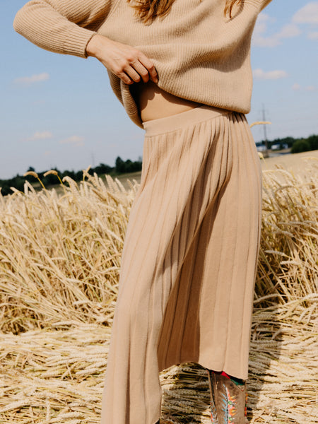 Pleated sijonas camel